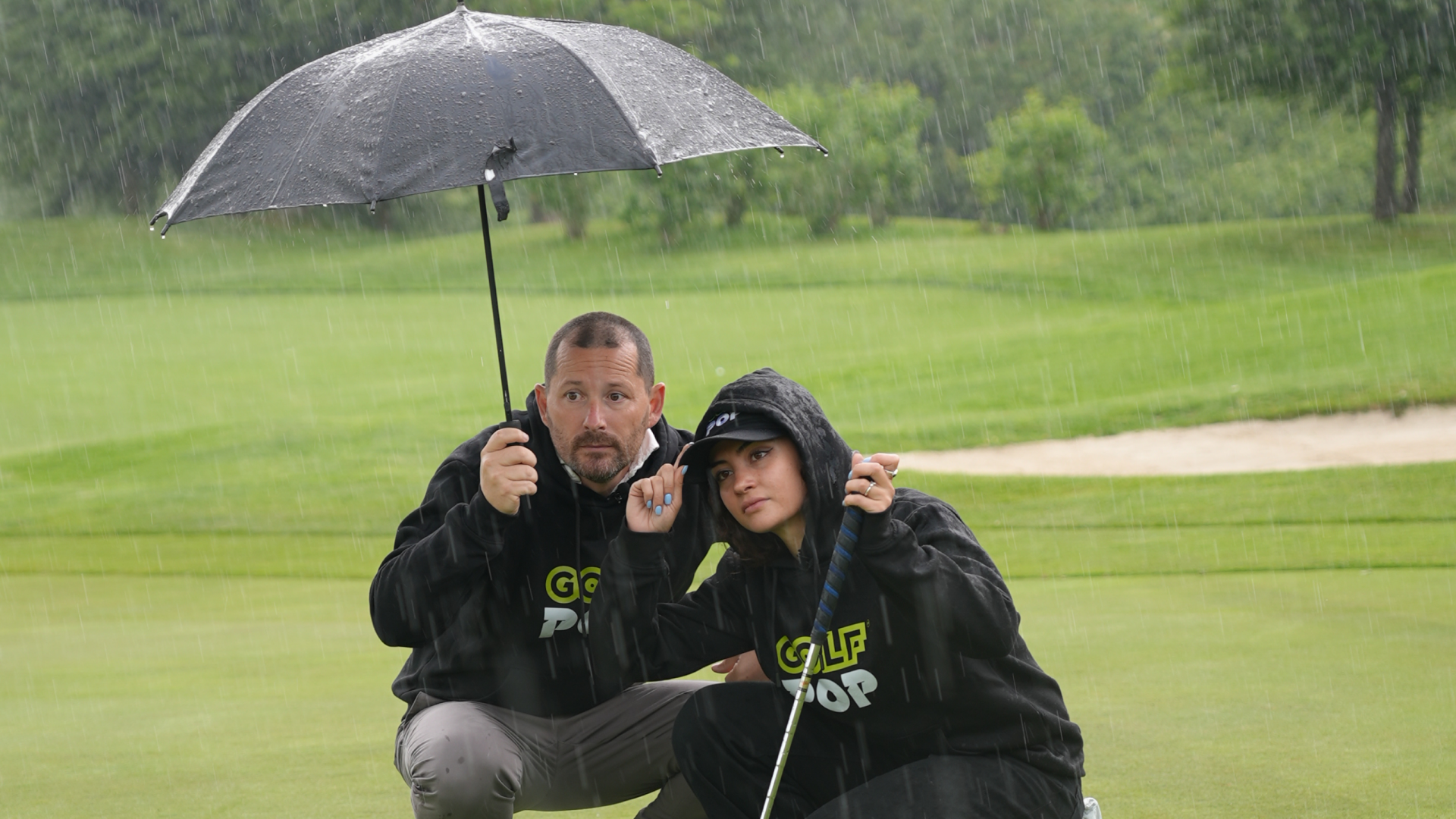 Si può giocare a golf quando piove?